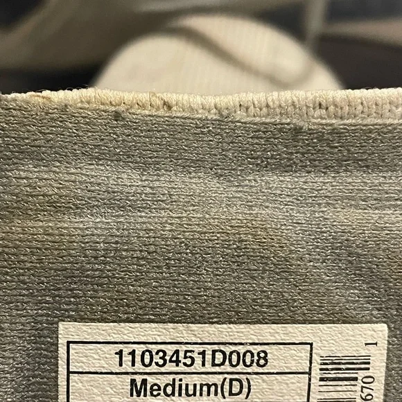 Brooks Levitate Men's Athletic Shoes - Picture 3 of 5